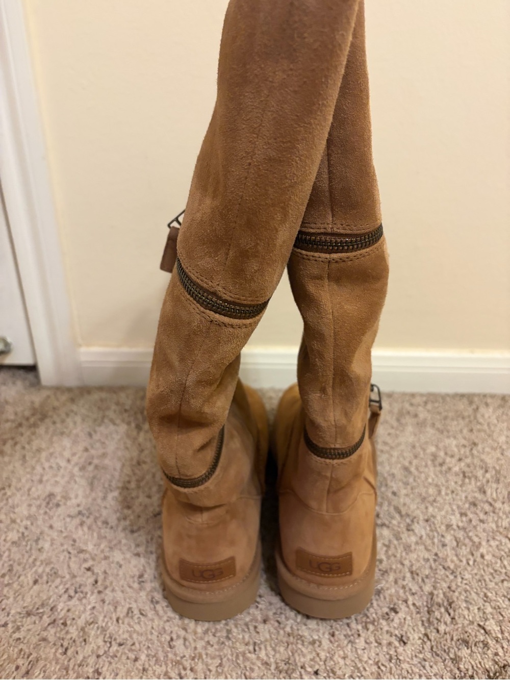 Ugg Boots - Picture 6 of 6